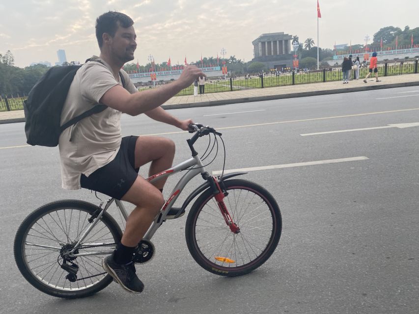 Hanoi: Bike Tour Through Hidden Gems and Banana Island - Old Quarter Start: Getting Set Up and Reading the Streets