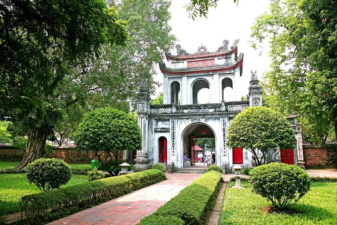 Hanoi City 1 Day Tour - Old Quarter cyclo ride: 36 streets with a story