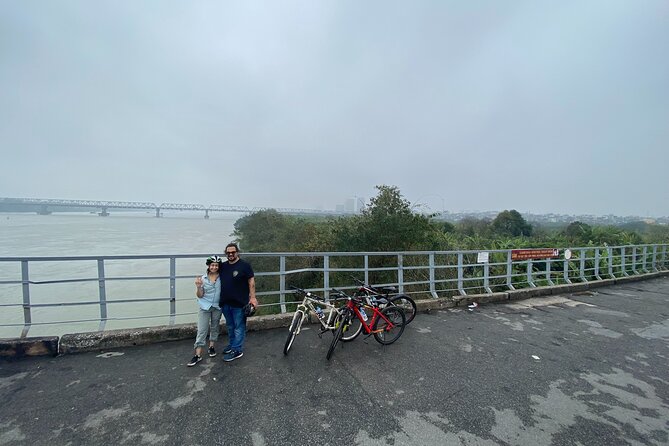 Hanoi City Bike Tour through Banana Island & Food Tasting - Duờng Tau and the railway tracks you can feel (Stop 3)