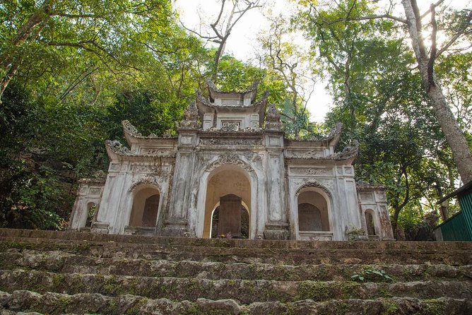 Hanoi City Half Day Private Tour included train street, meals - Tran Quoc Pagoda over 1,500 years old