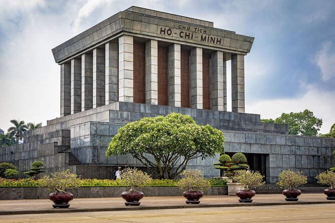Hanoi City Half-Day Private Tour: Train Street And All Highlights - Hanoi Opera House and Hoan Kiem Lake: French Facade Meets the City’s Everyday Center