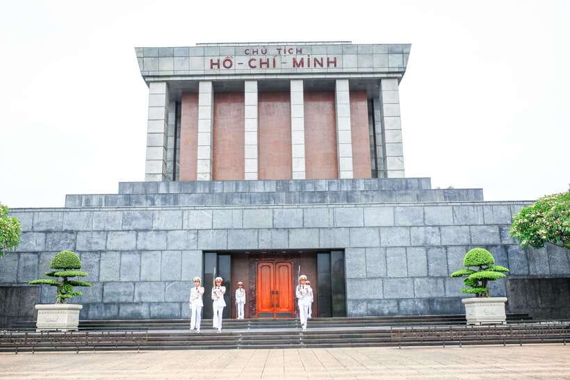 Hanoi: City Highlights Tour with Train Street & Hidden Gems - Starting in Hoàn Kiếm, the Old Quarter Where Hanoi Begins