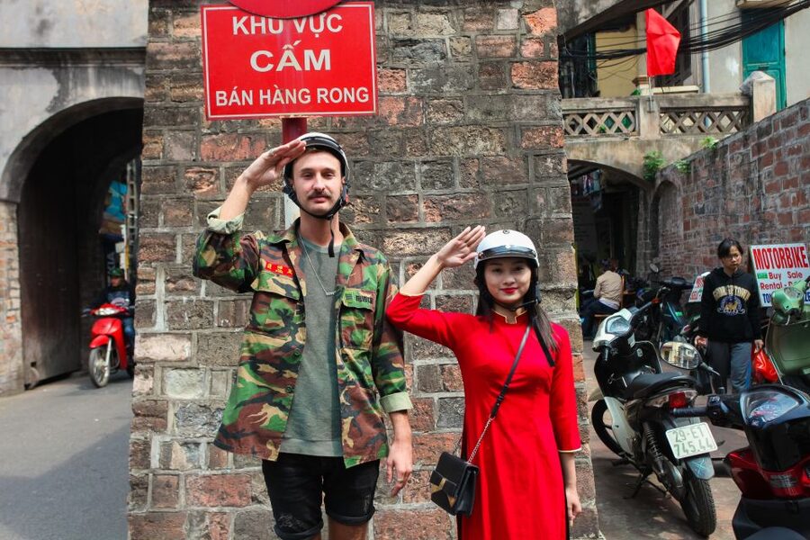 Hanoi: City Sightseeing Motorbike Tour - Egg coffee and your included local meal