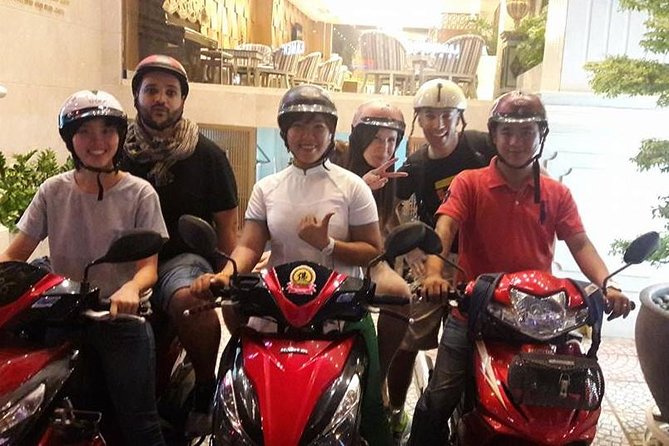 Hanoi City Street Food Night Tour by Motorscooter - Why Hanoi by motorbike at night is different (and fun)