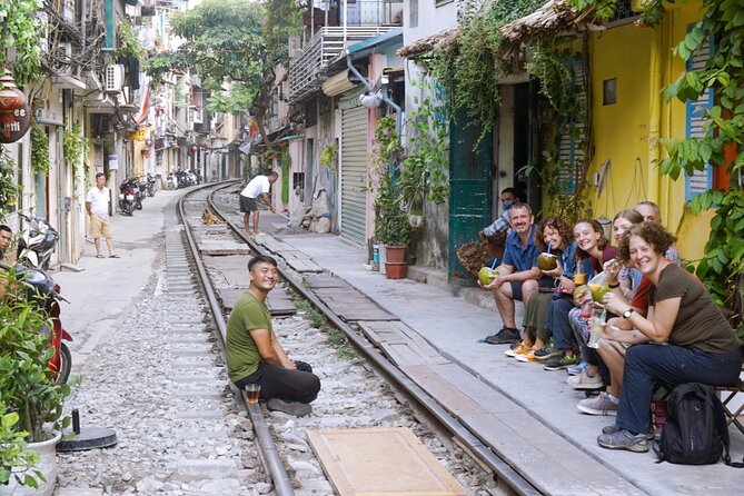 Hanoi City Tour : Hanoi Highlights and Hidden Gems - Duờng Tau Train Street: The Up-Close Passing Train Moment