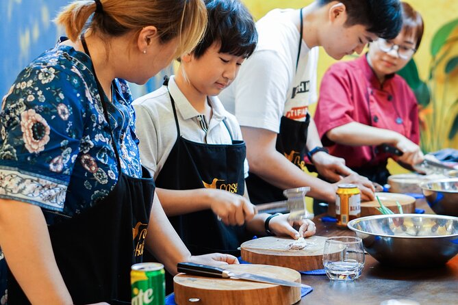 Hanoi Cooking Class: Market Tour, Free Liquor & Coffee Tasting - Practical extras that make the experience easier