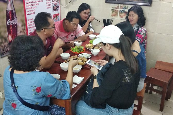 HANOI CULTURAL DISCOVERY TOUR ( "5 in 1" 4 hours - Special Package!) - Áo dài dress-up and cyclo time for real street pictures