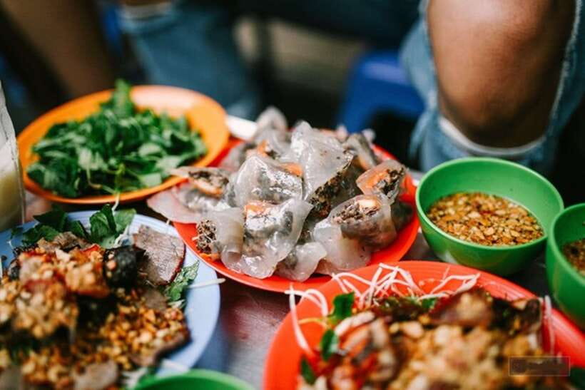 Hanoi: Eat Like a Local Small Group Street Food Tour - Key highlights that make this Hanoi food tour worth your time