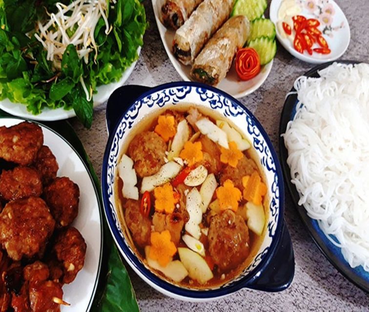 Hanoi: Eat Like a Local Small Group Street Food Tour - Custom diets and allergies: how the tour handles real restrictions