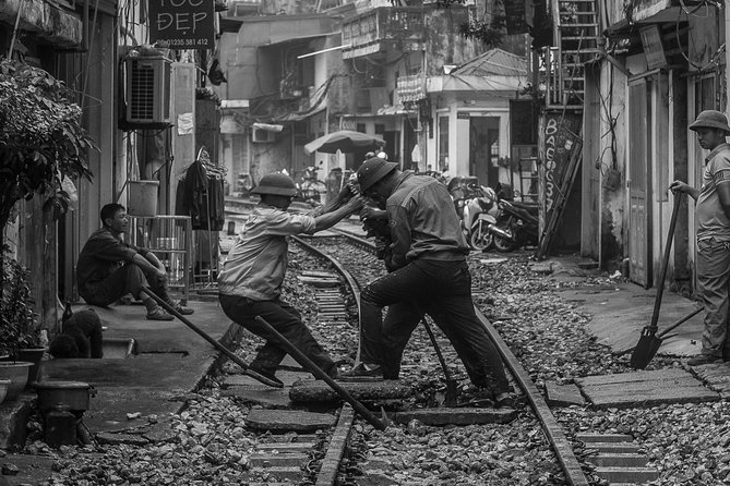 Hanoi Explorer Photo Tour - The professional editing session: make your picks look intentional