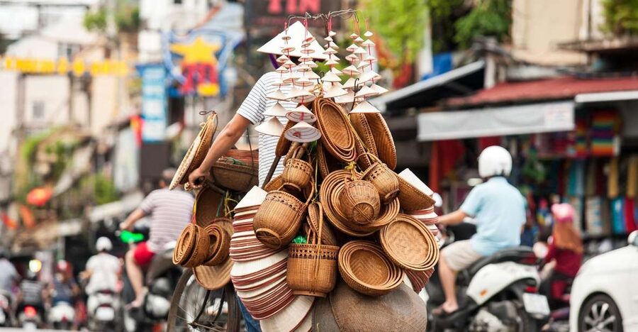 Hanoi: Full-Day City Tour with Lunch and Optional Extras - Pickup, West Lake views, and Tran Quoc Pagoda on Golden Fish Island