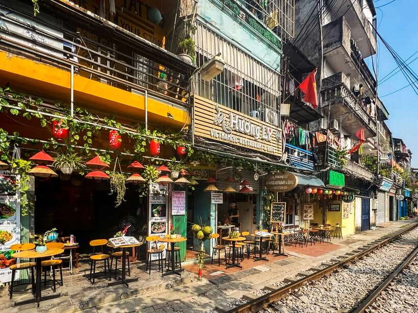 Hanoi: Guided Food Tour with Train Street Visit - Five things that make this Hanoi tour worth your time
