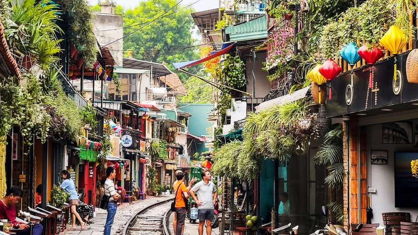 Hanoi: Guided Food Tour with Train Street Visit - Bun cha at a traditional spot, smoky pork and fish sauce depth