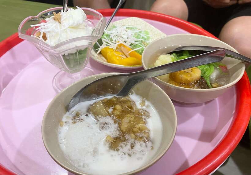 Hanoi: Guided Street Food Tour with Train Street Experience - Price and value: why $17 can work in Hanoi