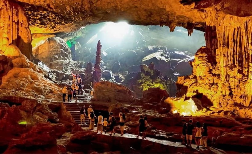 Hanoi: Ha Long Bay Day Cruise - Swimming, Meal, Kayaking - Titop Island, swim time or viewpoint hike