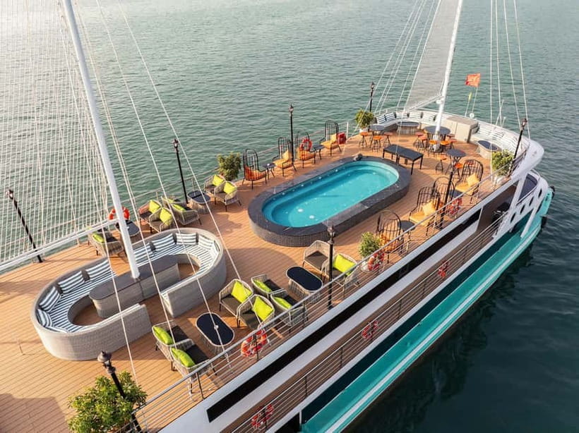 Hanoi: Ha Long Bay Full Day Trip - Amethyst Luxury Cruise - Cruising past iconic islets before you even paddle