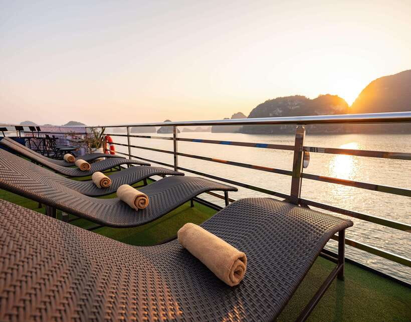 Hanoi: Halong Bay Cruise, Amazing Cave, Titov Island & Kayak - Sunset Party Back at Tuan Chau: Teas, Fruits, and Cake