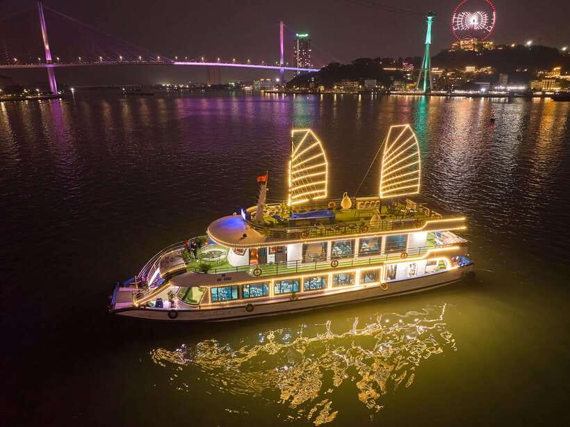 Hanoi: Halong Bay Cruise, Amazing Cave, Titov Island & Kayak - Cruise Time on Halong Bay with a Seafood Buffet Lunch