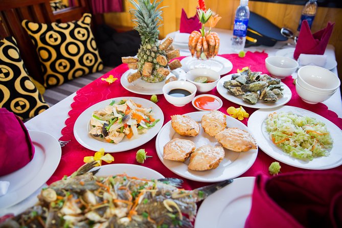 Hanoi: Halong Bay Luxury Option – Titop, Surprise Cave, Kayak - Sung Sot Cave, aka the main event: what to expect on the walk