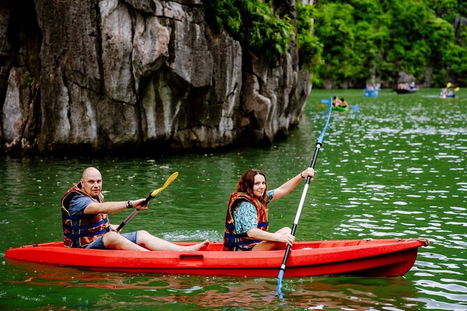 Hanoi: Halong Bay Luxury Option – Titop, Surprise Cave, Kayak - Luon Cave by kayak or bamboo boat: the quiet lagoon part of Halong