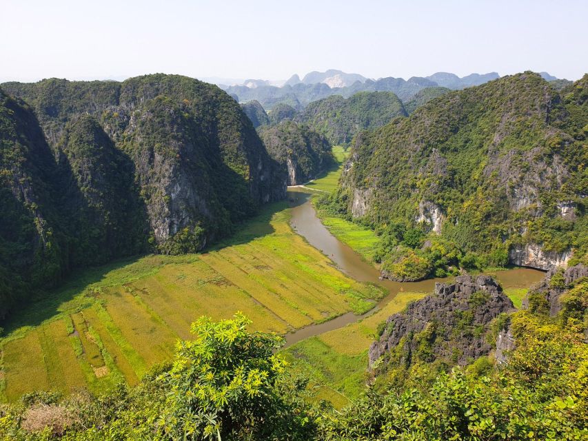 Hanoi: Hoa Lu, Trang An, and Mua Cave Full-Day Trip - Trang An UNESCO boat trip: karst scenery from water level