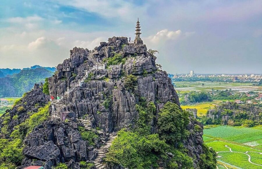 Hanoi: Hoa Lu, Trang An, and Mua Cave Full-Day Trip - Mua Cave: 500 steps to the Tam Coc and Ngo Dong River view