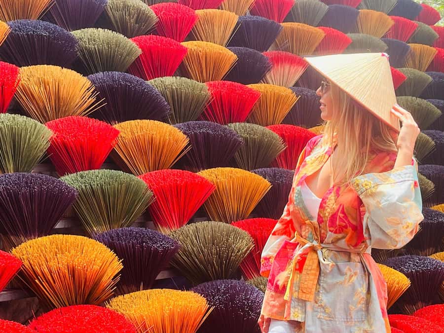 Hanoi: Incense Village, Hat, Lacquer, & City Highlights Tour - Train Street Time: A Photo Moment with Real Timing