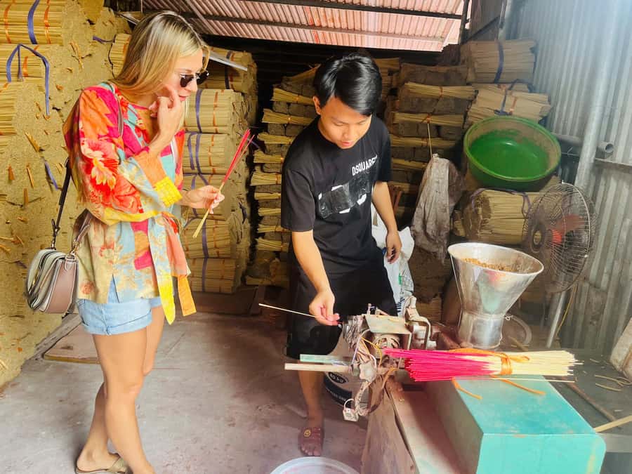 Hanoi: Incense Village, Hat, Lacquer, & City Highlights Tour - Timing, Traffic, and How to Have a Calm Day