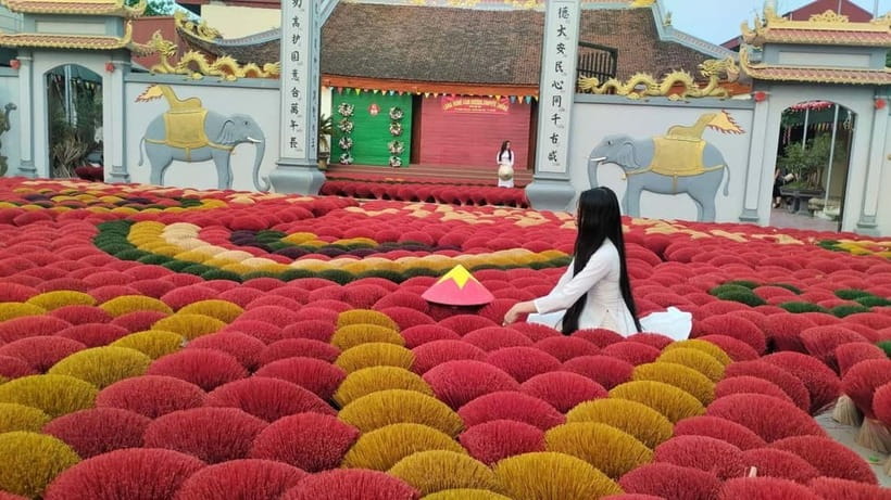 Hanoi Incense Village Tour & Traditional Crafts All Included - Quang Phu Cau incense village: dyeing, family workshops, then the big factory