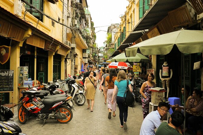 Hanoi Insight City Private Tour - Ho Chi Minh Complex: the pilgrimage site and the crowd factor