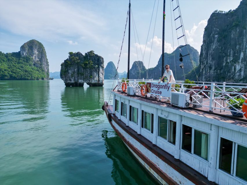 Hanoi: Islands & Caves Ha Long Cruise with Lunch & Kayaking - Thien Cung Heavenly Palace cave: big chambers, small time window