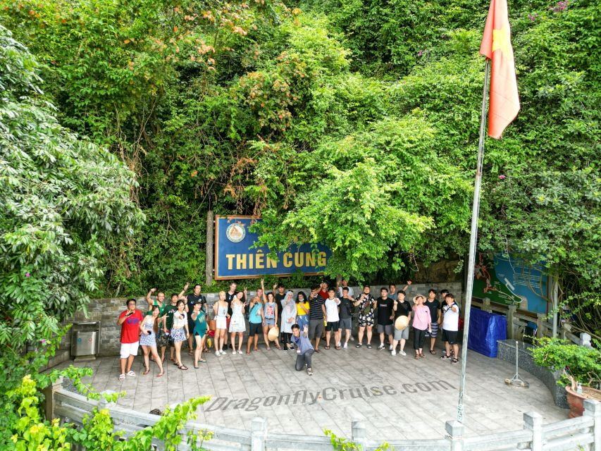 Hanoi: Islands & Caves Ha Long Cruise with Lunch & Kayaking - Kayaking and bamboo boats in Halong’s water tunnels