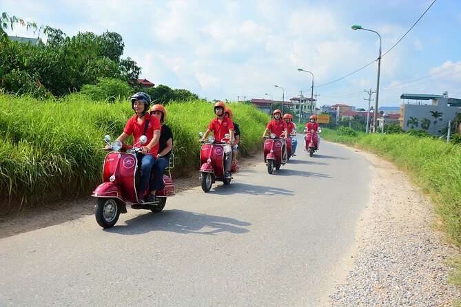 Hanoi Jeep Food Tour Led By Women - Hồ Trúc Bạch Dinner and Phở Time