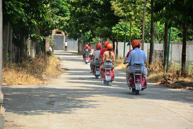 Hanoi Jeep Food Tour Led By Women - Jeep Ride Tips, Group Size, and Comfort on a 4.5 Hour Evening