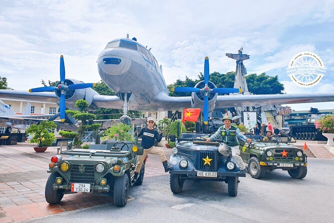 Hanoi Jeep Tour: Food, Culture and Fun by Vietnam Army Jeep - Hanoi Train Street: where the guide makes the difference
