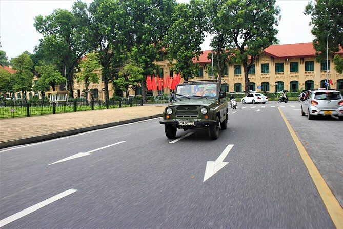 Hanoi Jeep Tours Led By Women: City & Countryside Half Day Combo - Stop 3: Huu Tiep Lake and the Downed B-52, the heavy moment