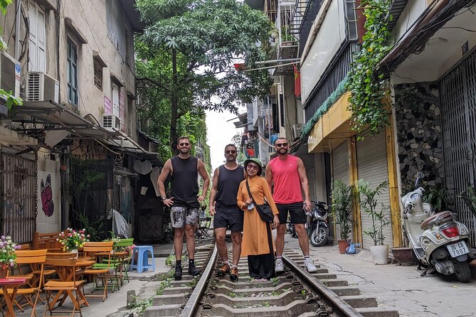Hanoi Jeep Tours Led By Women: City & Red River Half Day - Huu Tiep Lake and the Downed B-52: quiet history in a neighborhood