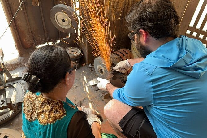Hanoi Knife-Making Class:Join the Legacy in Blacksmith's Workshop - Key Points You’ll Feel During This Class