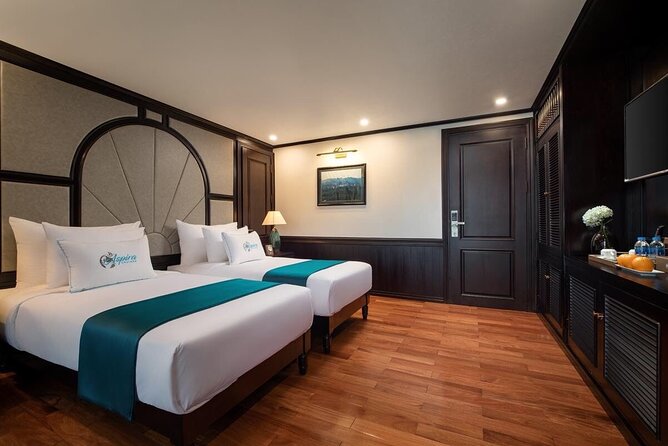 Hanoi: Luxury 3-Day Ninh Binh Trip and Halong 5-Star Cruises - Day 3: fishing village stop, brunch on board, and back to Hanoi