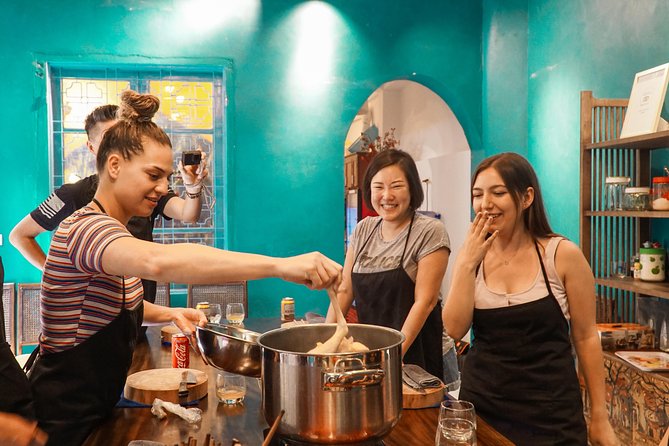Hanoi Market & Villa Cooking Class: Free Old Quarter Transfer - Market tour: where the ingredients for Hanoi flavors start