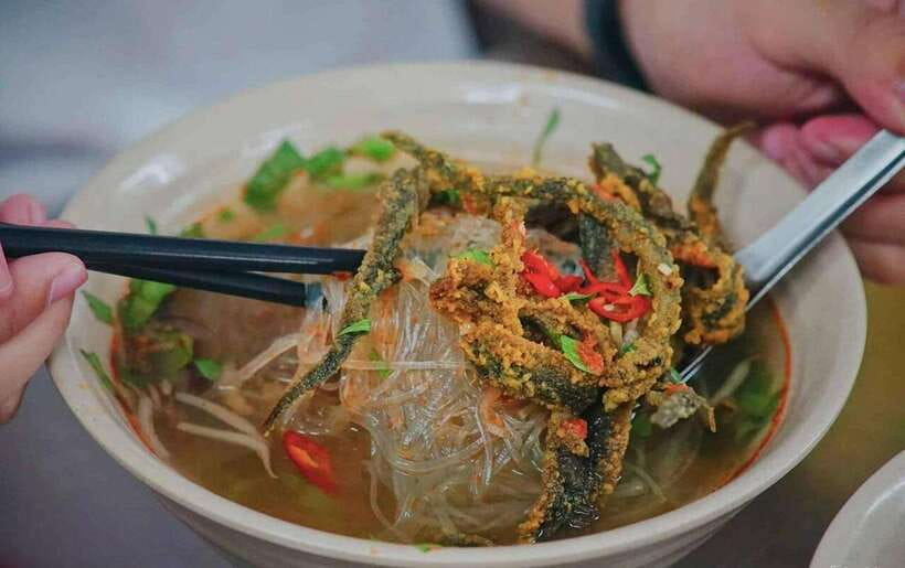 Hanoi: Michelin Guide Street Food Walking Tour - Hanoi Street Food, With Michelin Names and a Guide Who Keeps It Straight