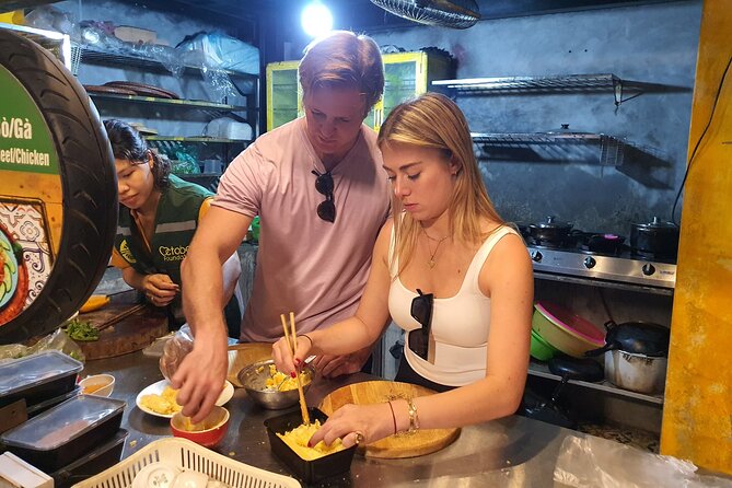 Hanoi Michelin Star Walking Food Tour & Train Street - What you actually eat: from banh mi to eel noodles