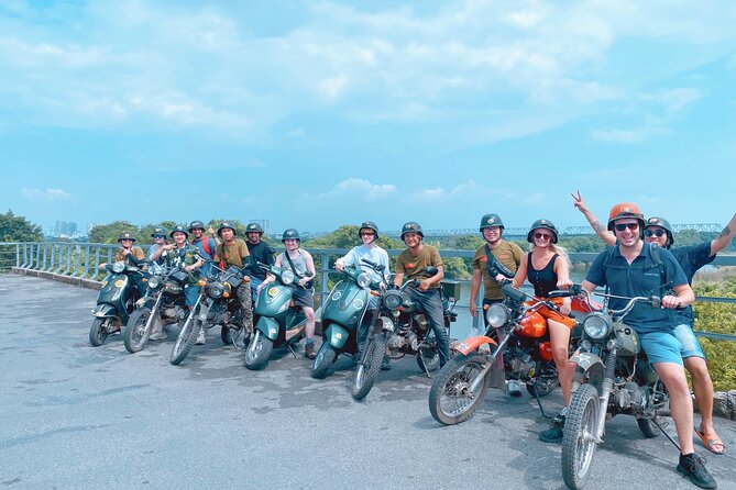 Hanoi Motorbike Tour: Hanoi HIGHTLIGHTS & HIDDEN GEMS - Stop 3: Bếp Vua Chả Cá cơ sở 4 and the Train Street photo moment