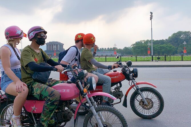 Hanoi Motorbike Tour: Hanoi HIGHTLIGHTS & HIDDEN GEMS - Stop 5: Long Biên Bridge, built in 1889, and a strong photo break