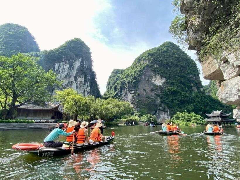 Hanoi: Ninh Binh- Hoa Lu - Trang An - Mua Cave - Best Seller - The optional bike ride: limestone paths and an easy local rhythm