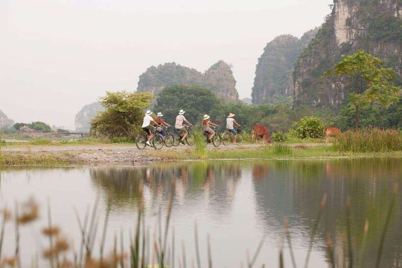 Hanoi: Ninh Binh- Hoa Lu - Trang An - Mua Cave - Best Seller - Trang An boat tour: caves, temples, and a calmer pace