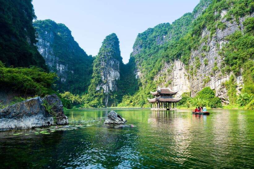 Hanoi: Ninh Binh- Hoa Lu - Trang An - Mua Cave - Best Seller - Hoa Lu: walking Vietnam’s 10th-century royal capital