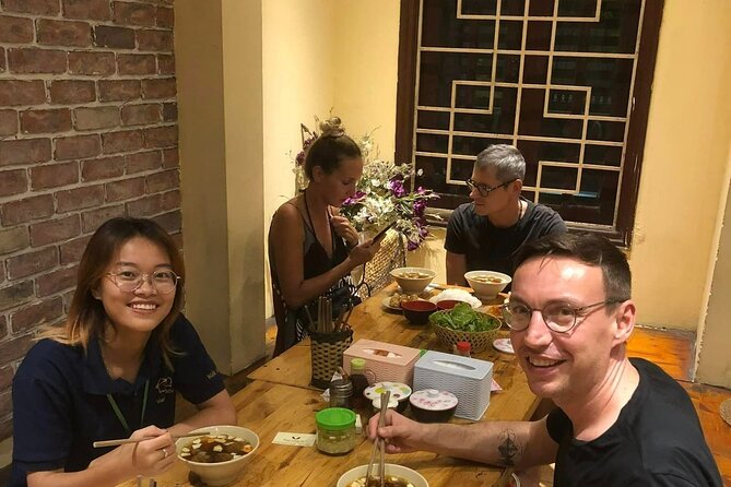 Hanoi Old Quarter Private Daily Street Food Experience - Dinner in Hanois Old Quarter: why a 6:00 pm start matters