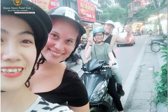 Hanoi old quarter sightseeing & street food eating by Motorcycle - How the guide keeps you from getting lost, and from eating wrong