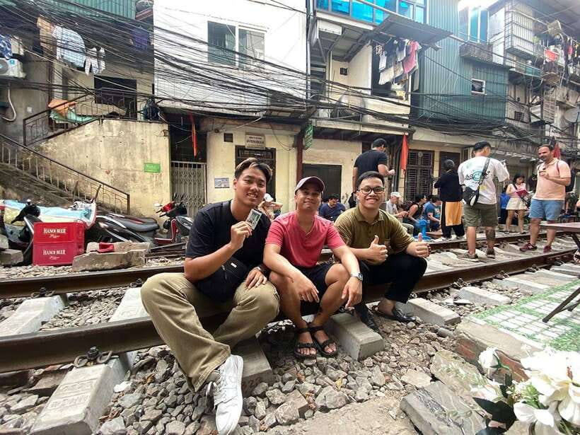 Hanoi: Old Quarter Street Food Tour with 12+ Tastings - The desserts and egg coffee stop, where Hanoi shows off